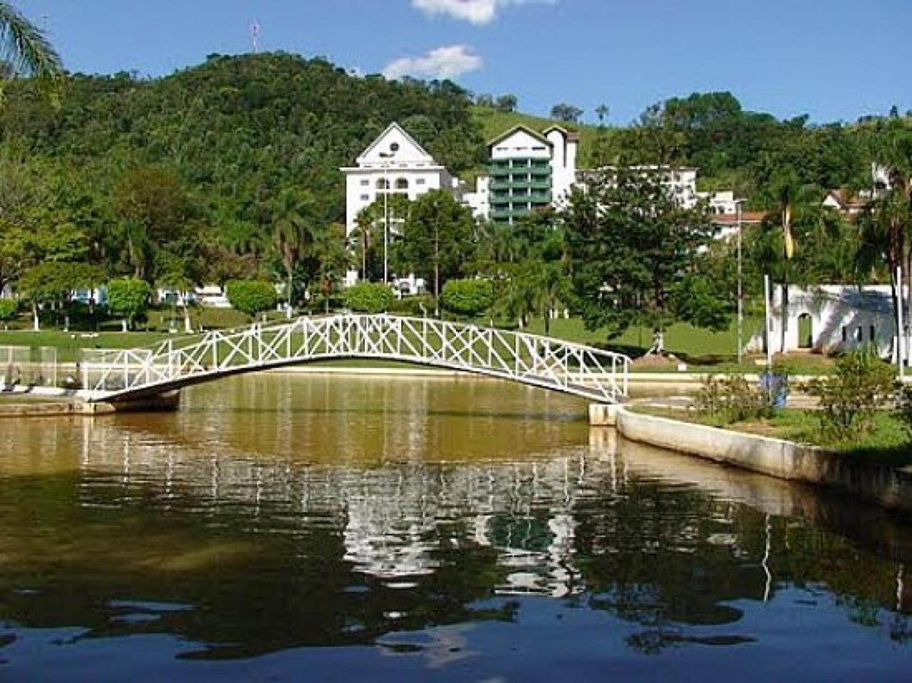 Hotel Monte Real Águas de Lindóia Bagian luar foto